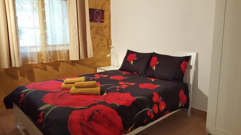 Netanya Motel Pierre Quarto foto