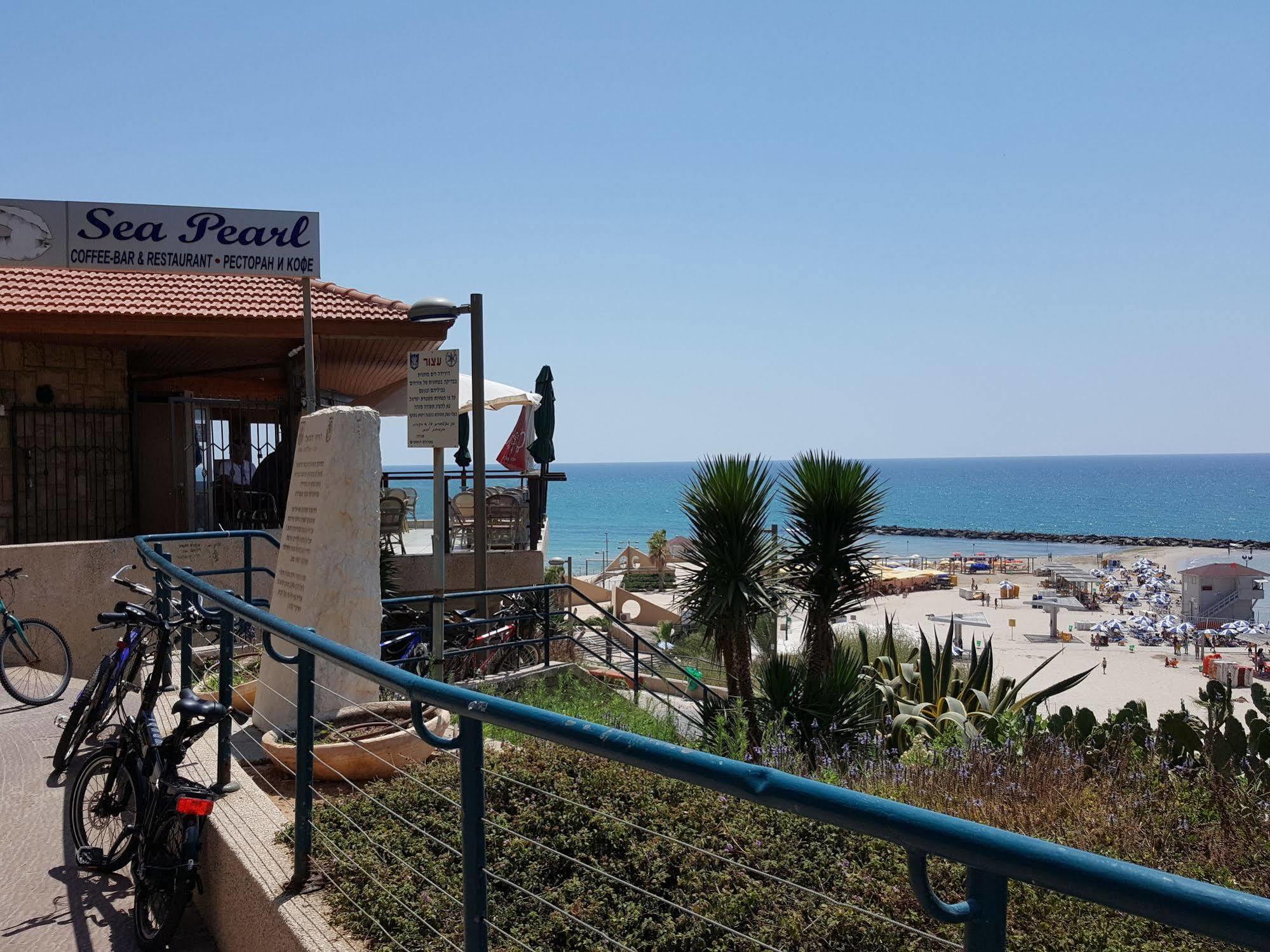 Netanya Motel Pierre Exterior foto